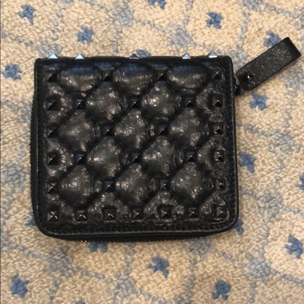 blk leather silver rockstud4”wallet mintcondition